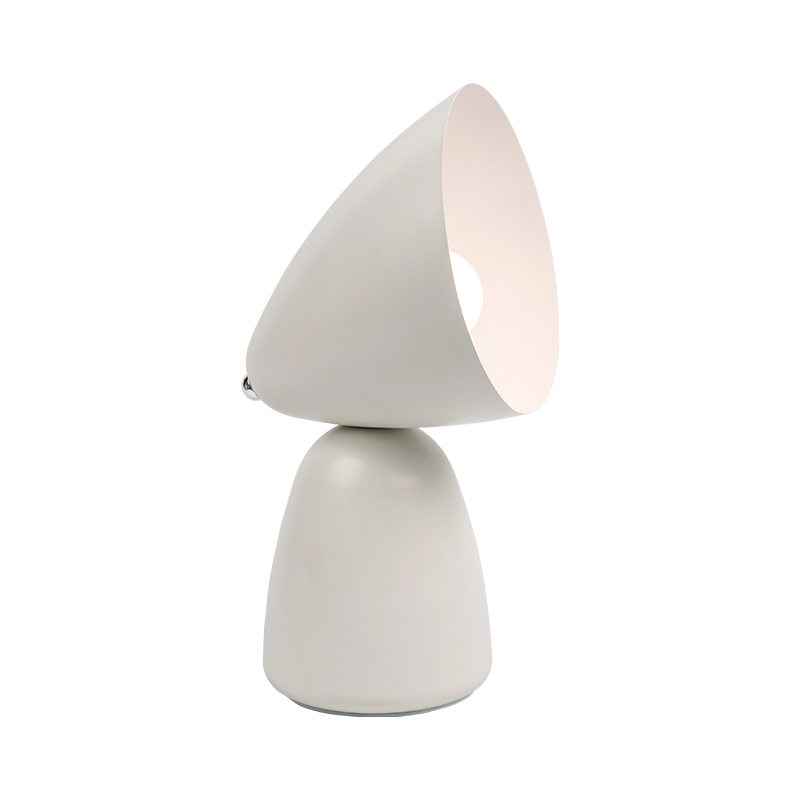 Simple Retro Metal Table Lamp