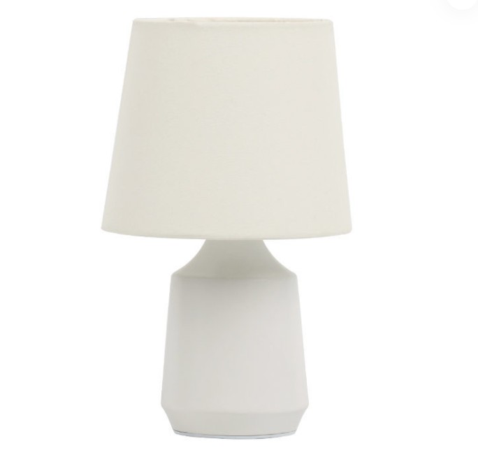 How High Should a Bedside Lamp Be?